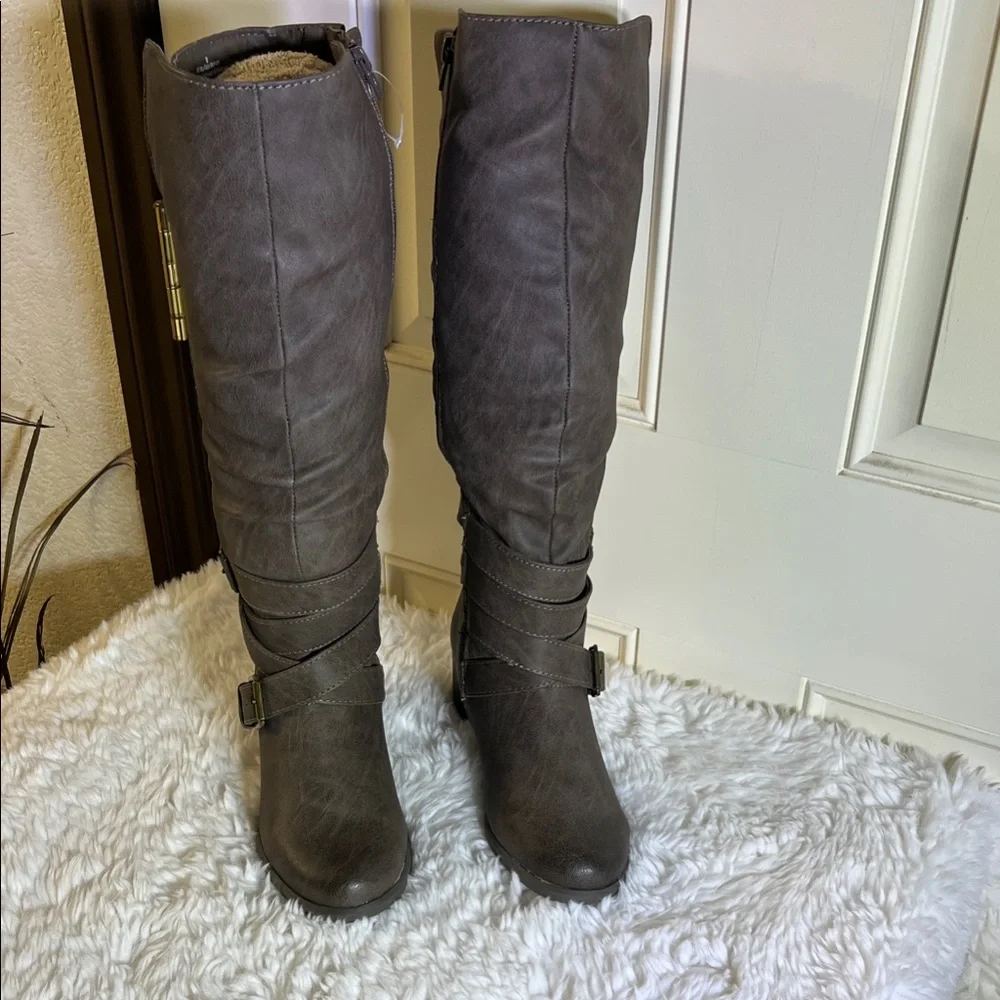 Elegant Over the Knee Brown Boots - Picture 9 of 16